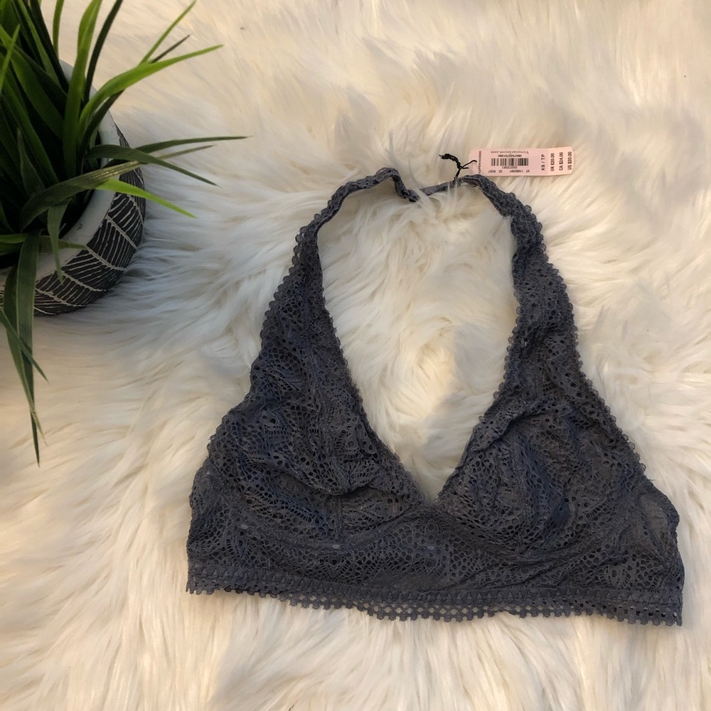 NWT Victoria’s Secret halter bralette size XS